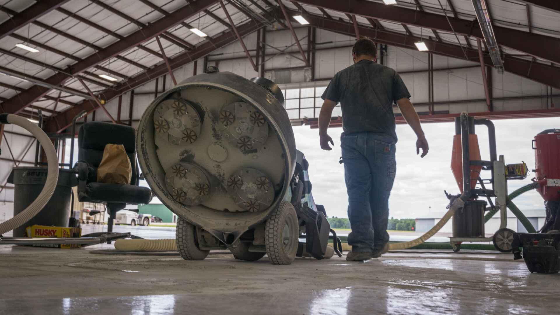 Nashua Aircraft Hangar. Epoxy Removal Job.